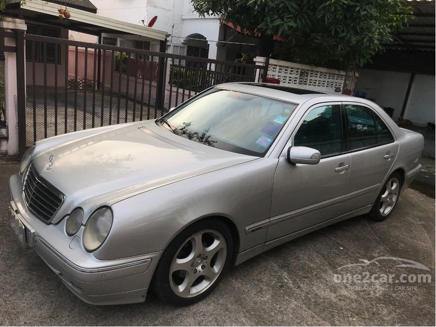 Mercedes-Benz E240 2001 2.4 in กรุงเทพและปริมณฑล Automatic Sedan สีเงิน ...