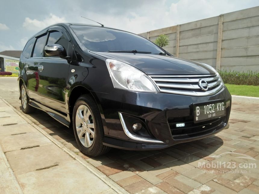 Jual Mobil Nissan Grand Livina 2011 Ultimate 1.8 Di Jawa Barat ...