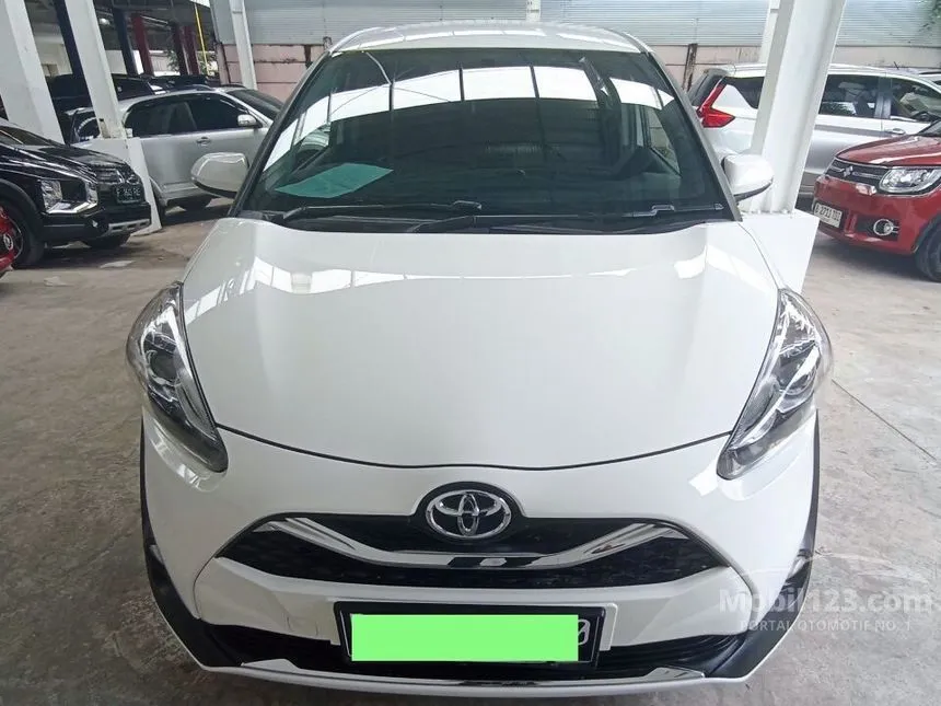 Jual Mobil Toyota Sienta 2019 V 1.5 di Banten Automatic MPV Putih Rp 195.000.000