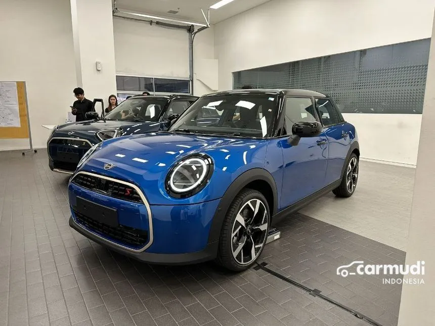 2025 MINI Cooper Cooper S Hatchback