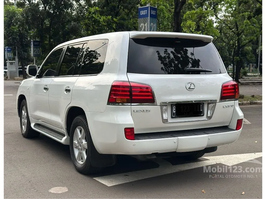2011 Lexus LX 570 SUV