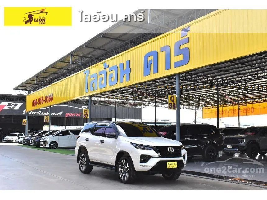 2022 Toyota FORTUNER Commander SUV