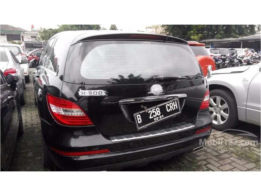 Jual Mobil Mercedes-Benz R300 L 2011 Family 3.0 di DKI Jakarta ...