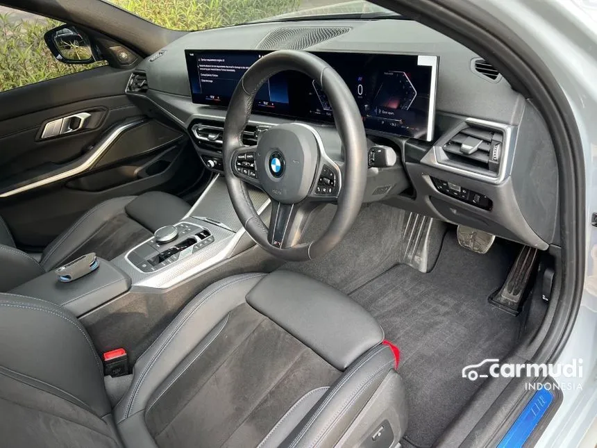 2024 BMW 330i M Sport Pro Sedan