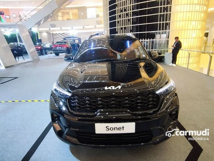 Jual Mobil KIA Sonet 2023 Premiere 1.5 di Jawa Barat Automatic Wagon Hitam Rp 350.000.000