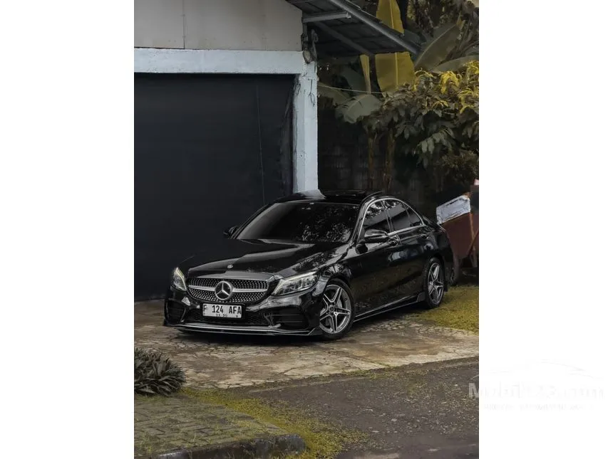 2019 Mercedes-Benz C300 AMG Line Sedan