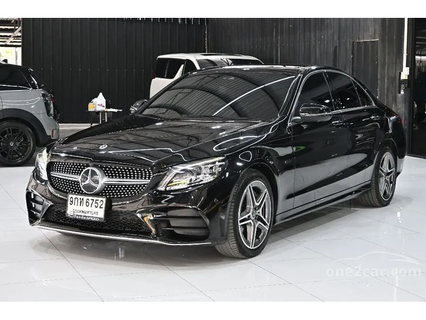 2020 Mercedes-Benz C300 e AMG Dynamic Sedan