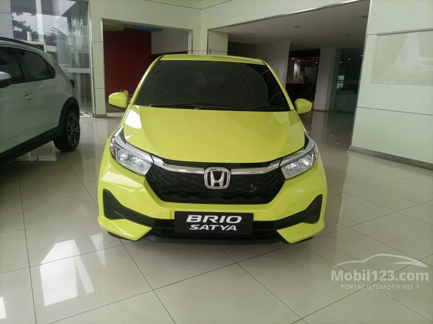 Jual Mobil Honda Brio 2024 E Satya 1.2 di Banten Automatic Hatchback Hijau Rp 167.000.000