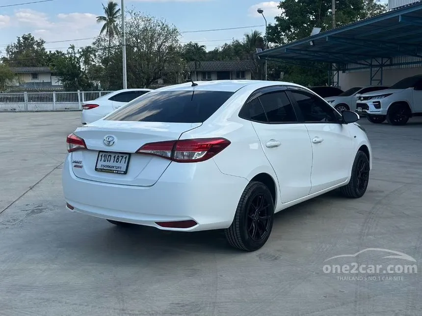 2020 Toyota Yaris Ativ Entry Sedan