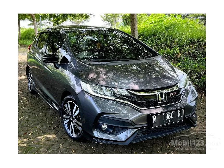 Jual Mobil Honda Jazz 2019 RS 1.5 di Jawa Timur Automatic Hatchback Abu