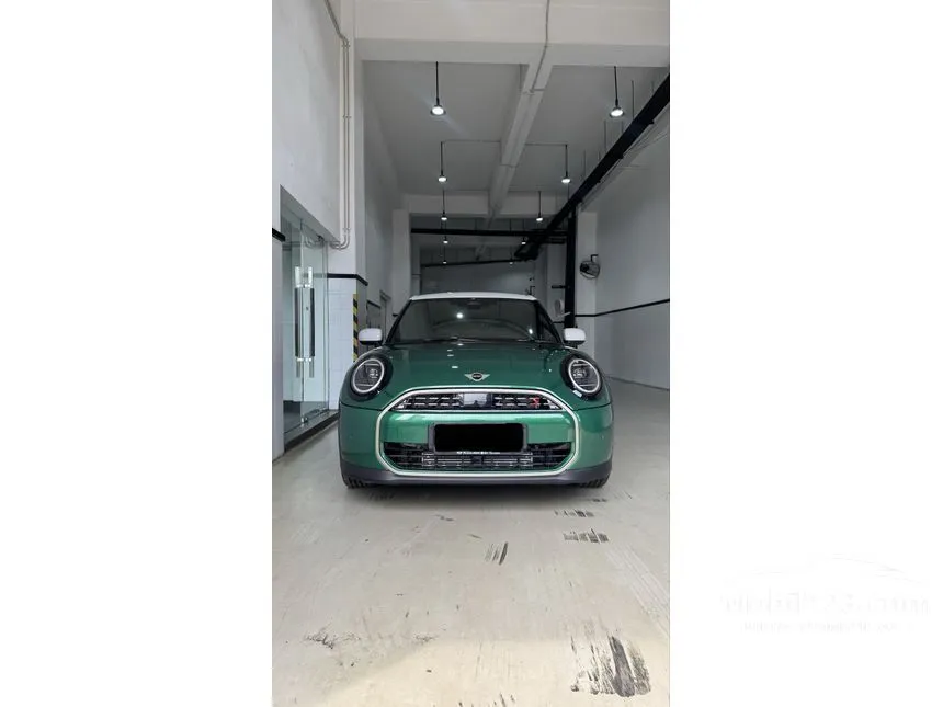 2025 MINI Cooper S 5 Door Hatchback