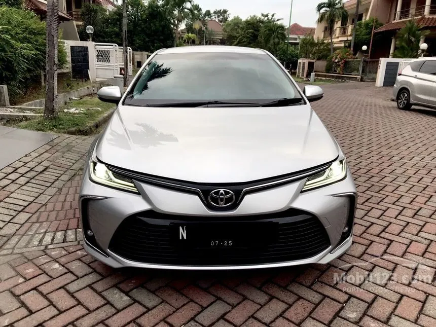 Jual Mobil Toyota Corolla Altis 2020 V 1.8 di Jawa Timur Automatic Sedan Silver Rp 253.000.000