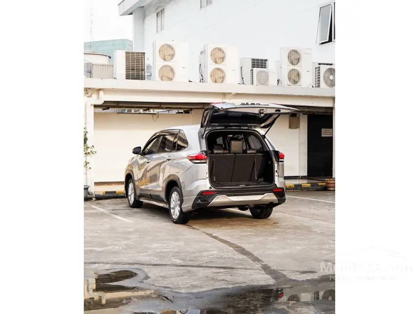 2023 Toyota Kijang Innova Zenix V HV Modellista (Non Premium Color) MPV