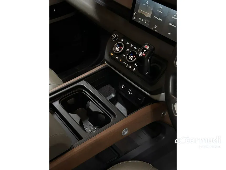 2023 Land Rover Defender 110 P300 SE SUV