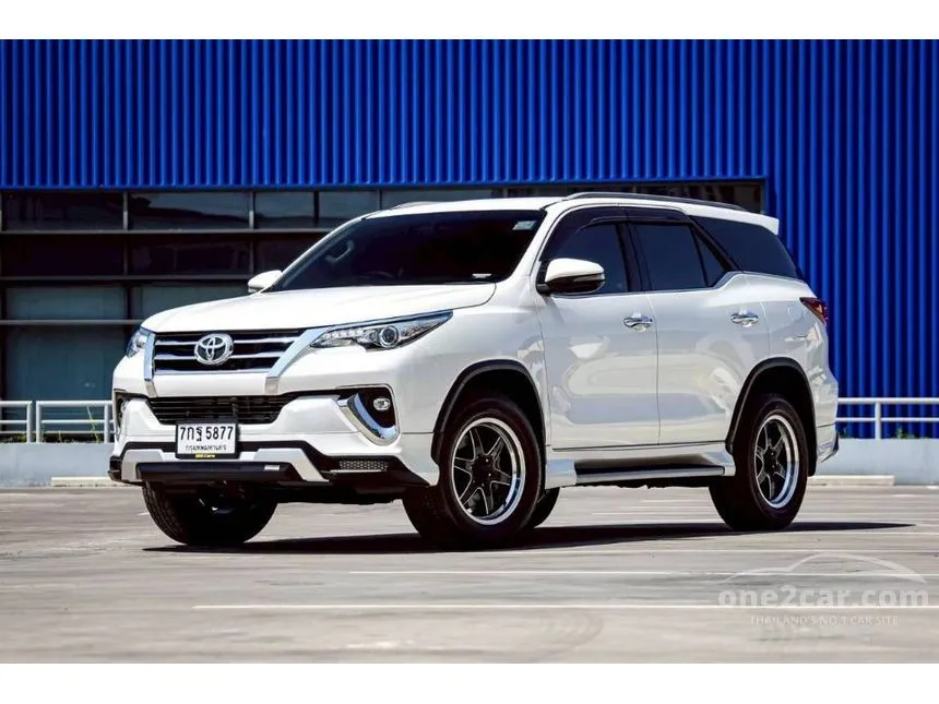 2018 Toyota FORTUNER V SUV