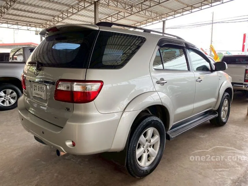 2010 Toyota FORTUNER V SUV
