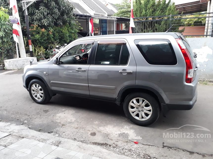 Jual Mobil  Honda CR V  2005  RD 2 0 di Jawa Barat Automatic 