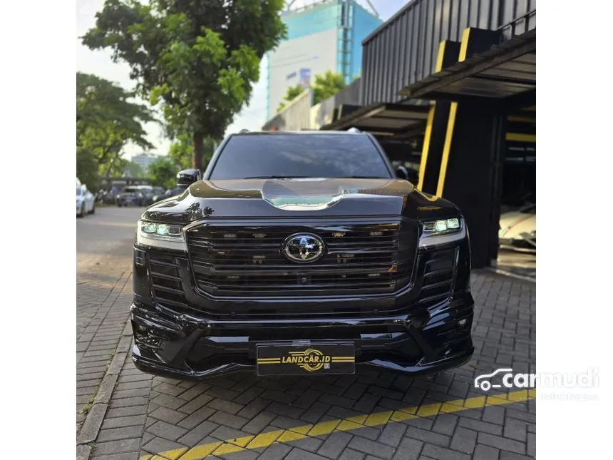 2023 Toyota Land Cruiser 300 VX-R SUV