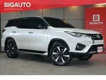 2019 Toyota Fortuner 2.8 (ปี 15-21) TRD Sportivo 4WD SUV AT