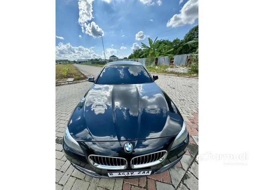 Jual Mobil BMW 520i 2017 Luxury 2.0 di Riau Automatic Sedan Hitam Rp 450.000.000