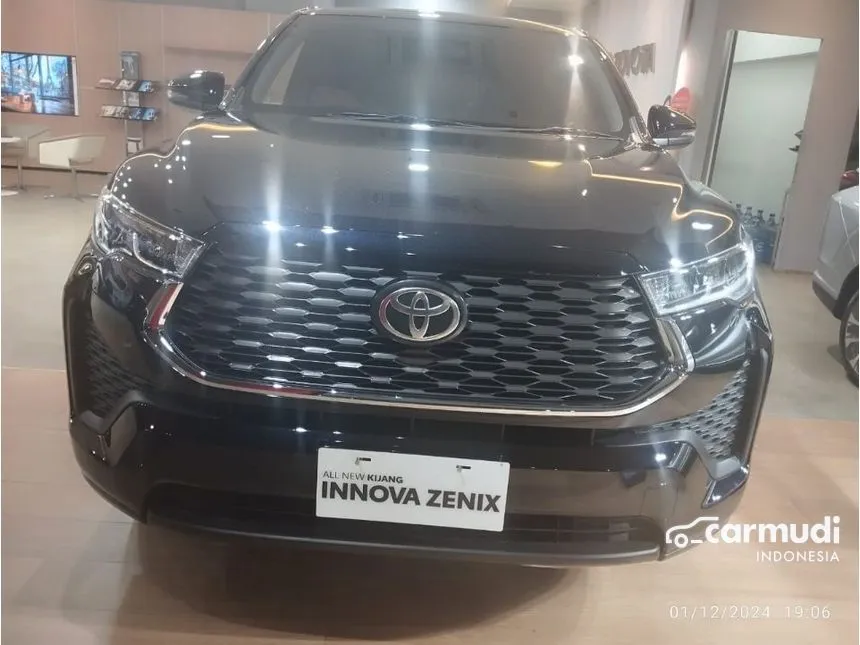 Jual Mobil Toyota Kijang Innova Zenix 2025 V Non RSE (Non Premium Color) 2.0 di Jawa Barat Automatic MPV Hitam Rp 447.800.000