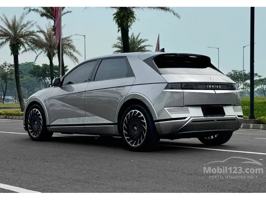 2025 Hyundai IONIQ 5 Signature Long Range SUV