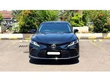 2022 Toyota Camry 2.5 V Sedan hitam km 36 ribuan sunroof