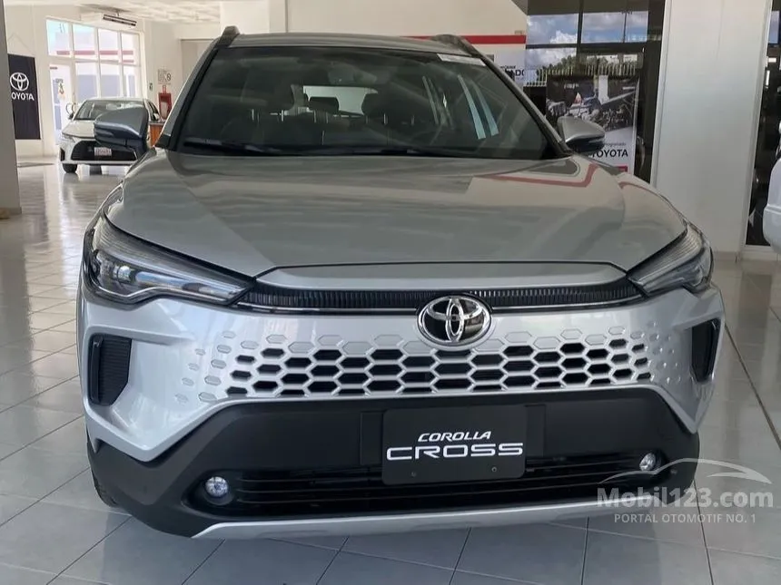 Jual Mobil Toyota Corolla Cross 2025 Hybrid 1.8 di Jawa Timur Automatic SUV Silver Rp 603.000.000
