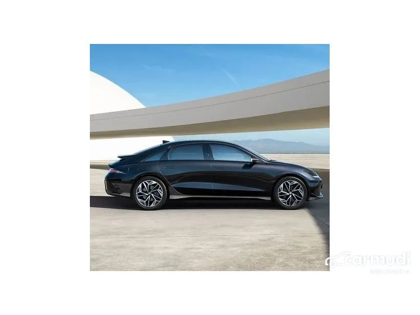 2023 Hyundai IONIQ 6 Signature Long Range Sedan