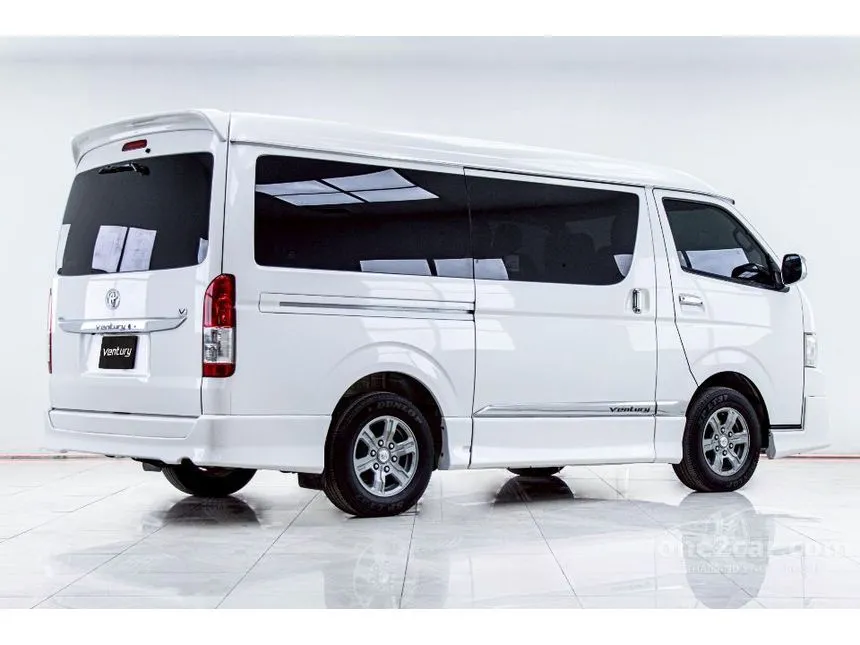 2017 Toyota VENTURY V Van