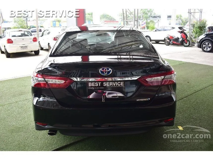 2022 Toyota Camry HEV Premium Luxury Sedan
