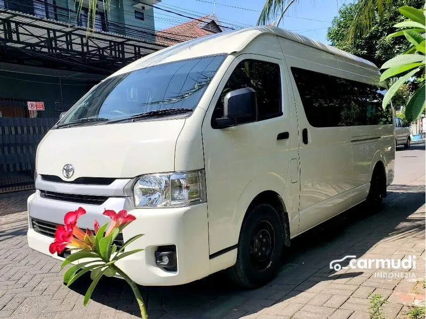 Jual Mobil Toyota Hiace 2024 Commuter 3.0 di Jawa Timur Manual Van Wagon Putih Rp 615.000.000