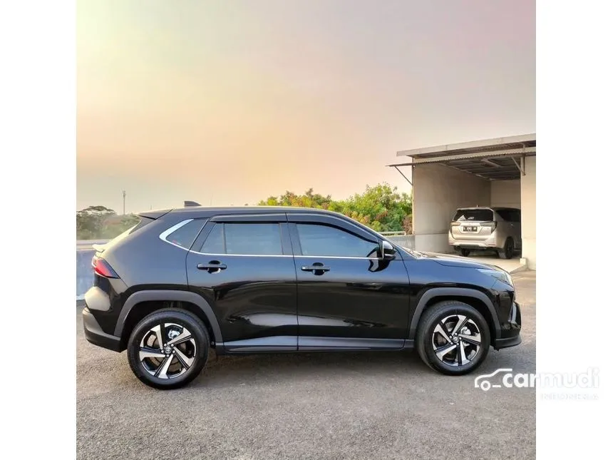 2025 Toyota Yaris Cross S HV with GR Parts Aero Pkg SUV