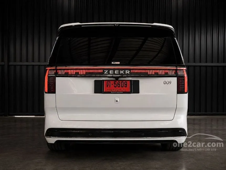 2025 ZEEKR 009 Flagship Van