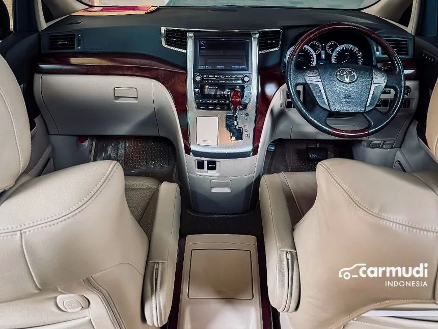 2011 Toyota Alphard G MPV
