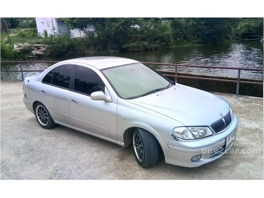Nissan sunny 2002