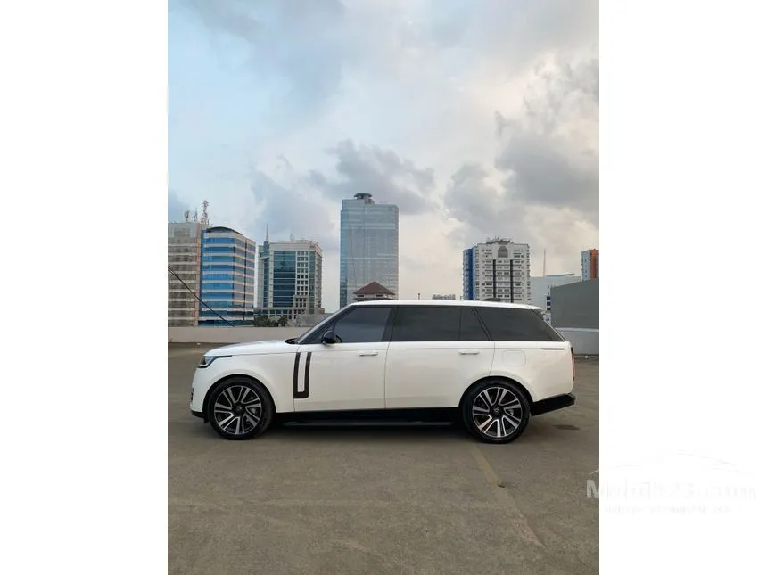 2023 Land Rover Range Rover Vogue PHEV P440e LWB SUV