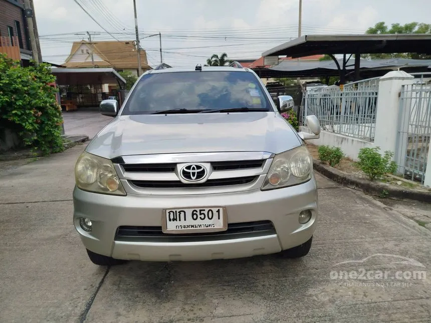 2005 Toyota FORTUNER V SUV