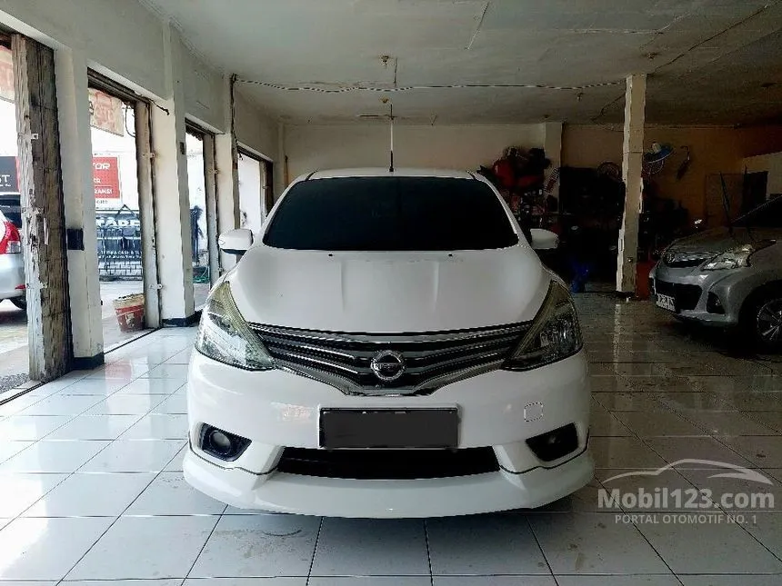 Jual Mobil Nissan Grand Livina 2015 Highway Star 1.5 di DKI Jakarta Automatic MPV Putih Rp 127.000.000