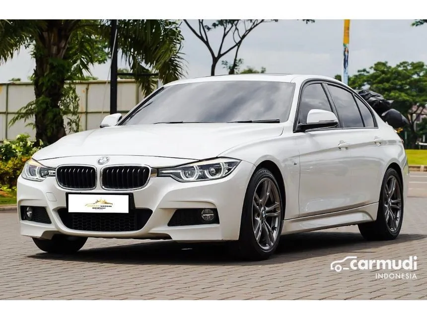 2019 BMW 330i Sport Shadow Edition Sedan