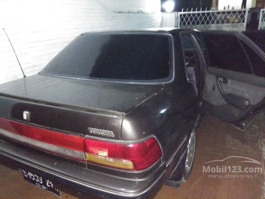 Jual Mobil  Toyota Corona  1989 2 0 di Jawa Barat Manual 