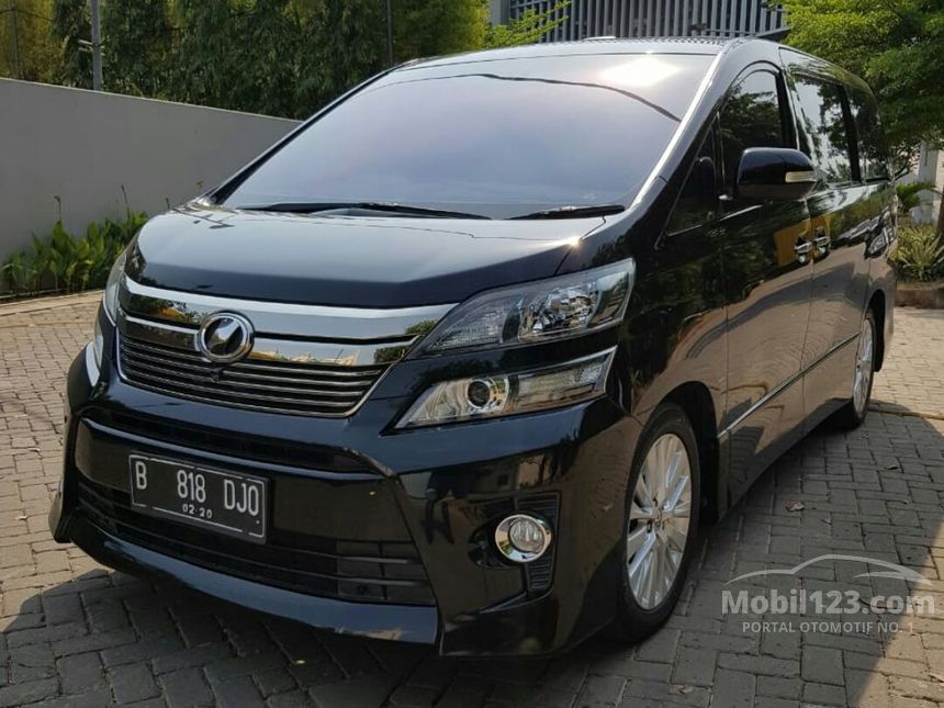 Toyota vellfire 2014