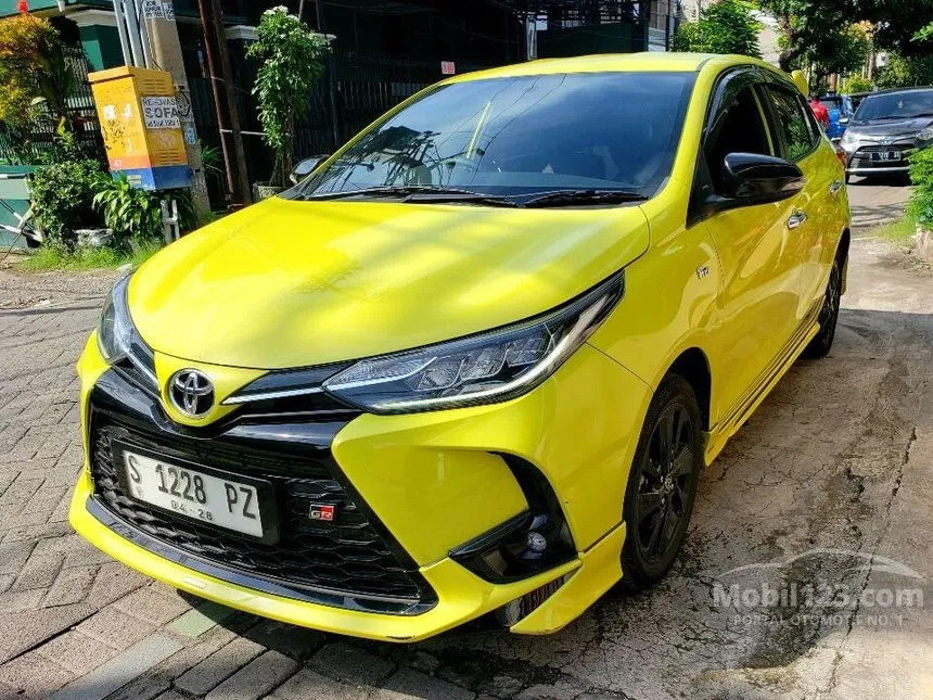 Jual Mobil Toyota Yaris 2023 S GR Sport 1.5 di Jawa Timur Automatic Hatchback Kuning Rp 275.000.000