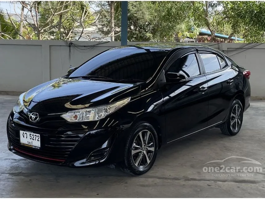 2020 Toyota Yaris Ativ Mid Sedan