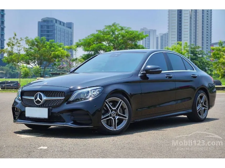 2019 Mercedes-Benz C300 AMG Line Sedan