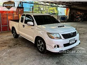 2013 Toyota HILUX VIGO 2.5 Champ E TRD Sportivo Smart Cab Pickup