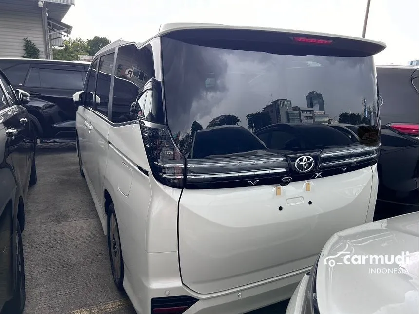 2024 Toyota Voxy Van Wagon