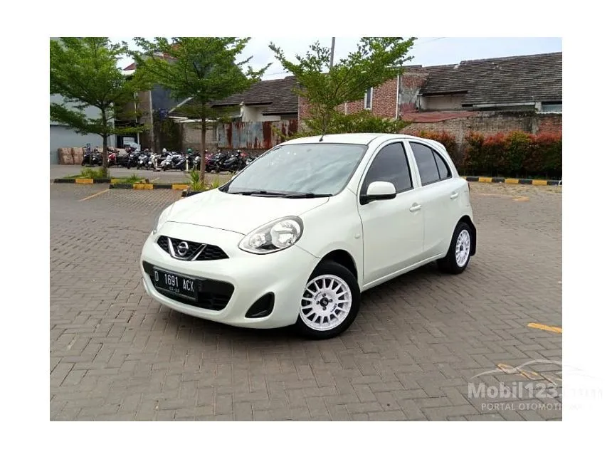 Jual Mobil Nissan March 2014 1.2L 1.2 di Jawa Barat Automatic Hatchback Putih Rp 113.000.000