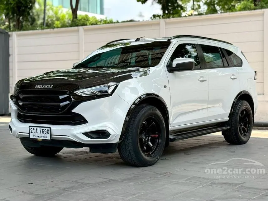 2022 Isuzu MU-X Active SUV