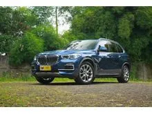 2020 BMW X5 3.0 xDrive40i xLine SUV Tdp 299jt Bmw X5 4.0i xline G05 tahun 2021 Bmw X5 4.0i x line nik 2020 warna biru interior hitam low odo